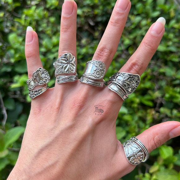 Vintage Spoon Ring – Floral Pattern Adjustable Chunky Silver Y2K Jewelry - Picture 2 of 3